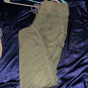 Green cargo joggers